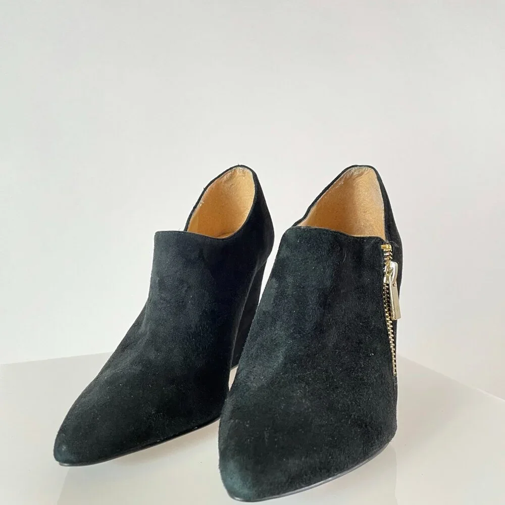 Minimalist | Jessica Simpson Suede Wedge Bootie | Black Gold Zipper Detail | 6.5